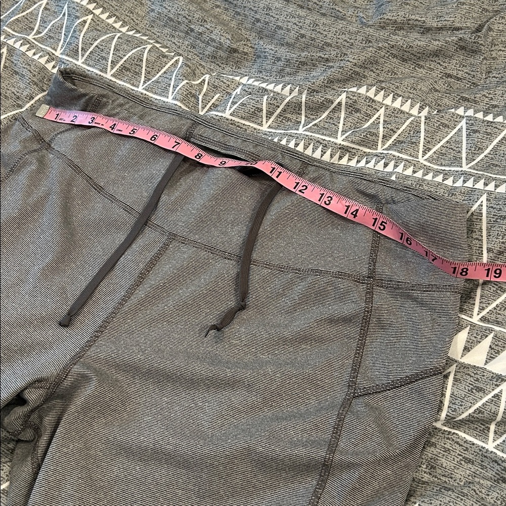 Gray Capri Leggings - Picture 6 of 8